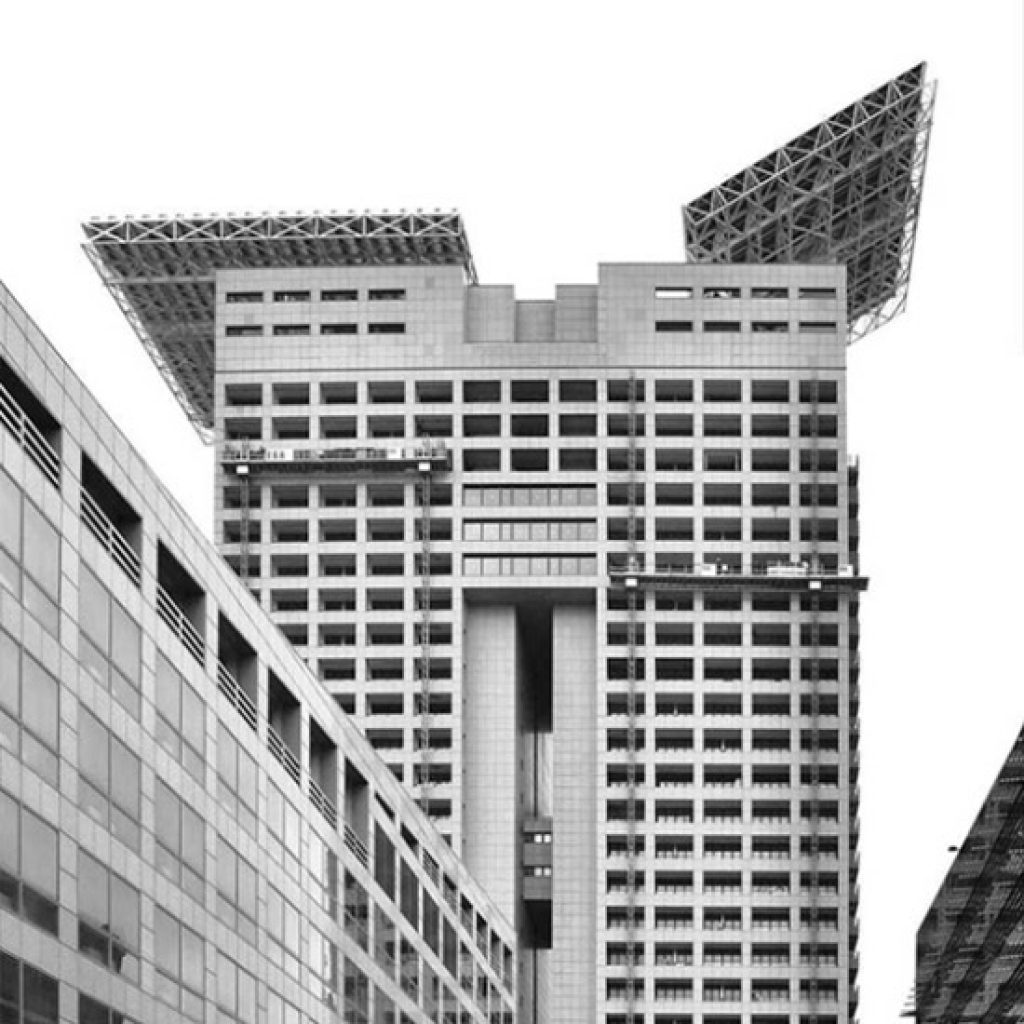 Quattro Coppie e Due Figure